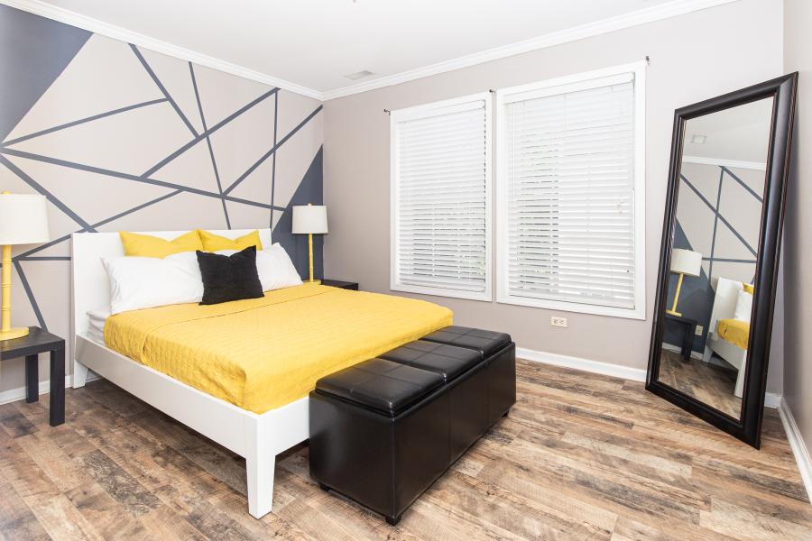 Sun Room (full size bed)